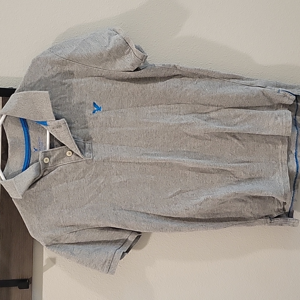 American Eagle gray men's polo
